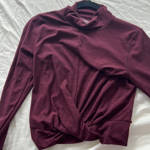 Old Navy Active Turtleneck - Picture 4 of 5